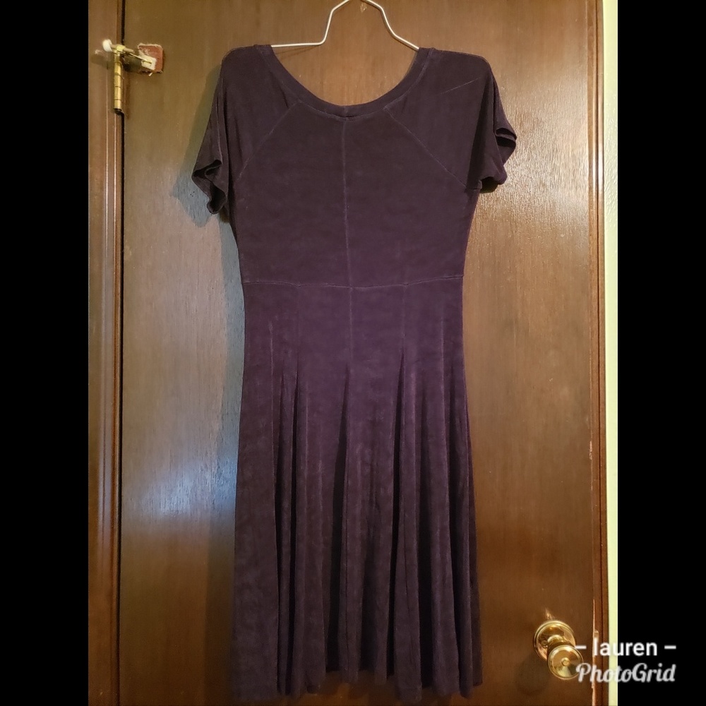 Black short sleeve dress